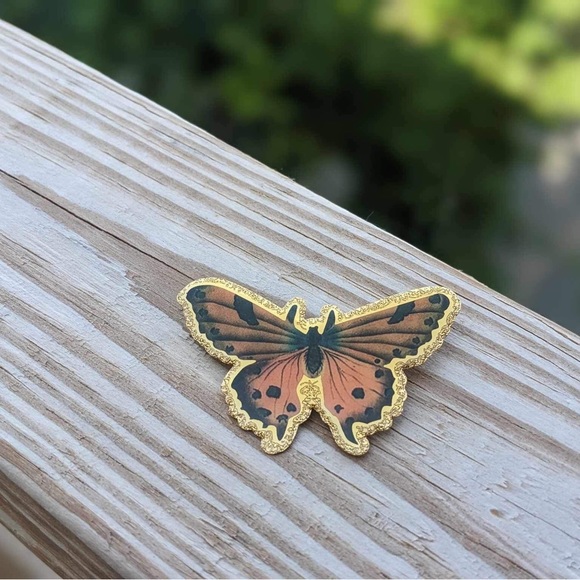 Vintage Butterfly Brooch - Picture 6 of 10